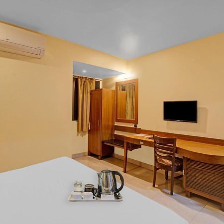 Hotel Townhouse The Grand Plaza à Haïdarabad Extérieur photo